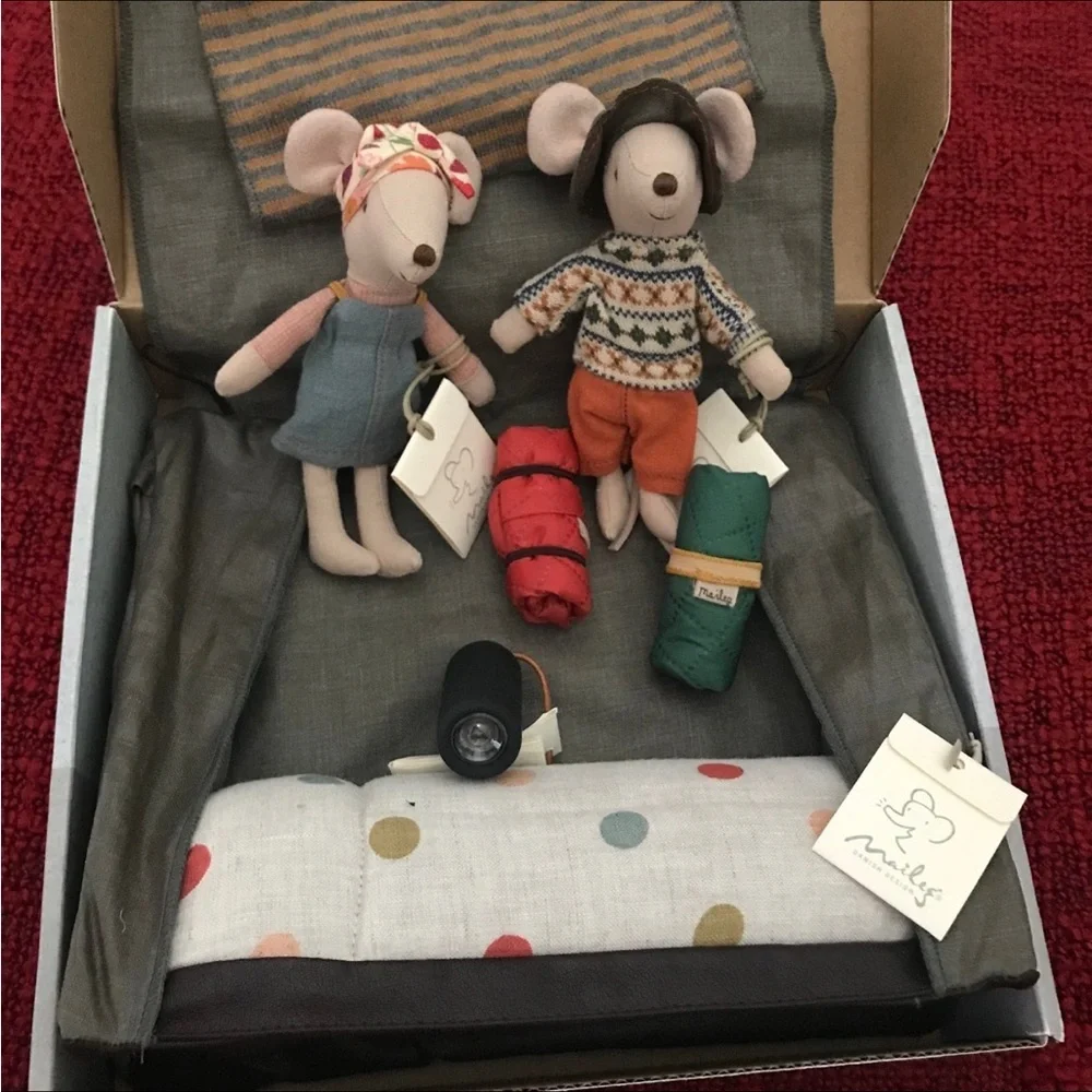 Maileg Happy Camper Tent, Flashlight & Hiker Mice - Retired 2020 - Picture 7 of 8